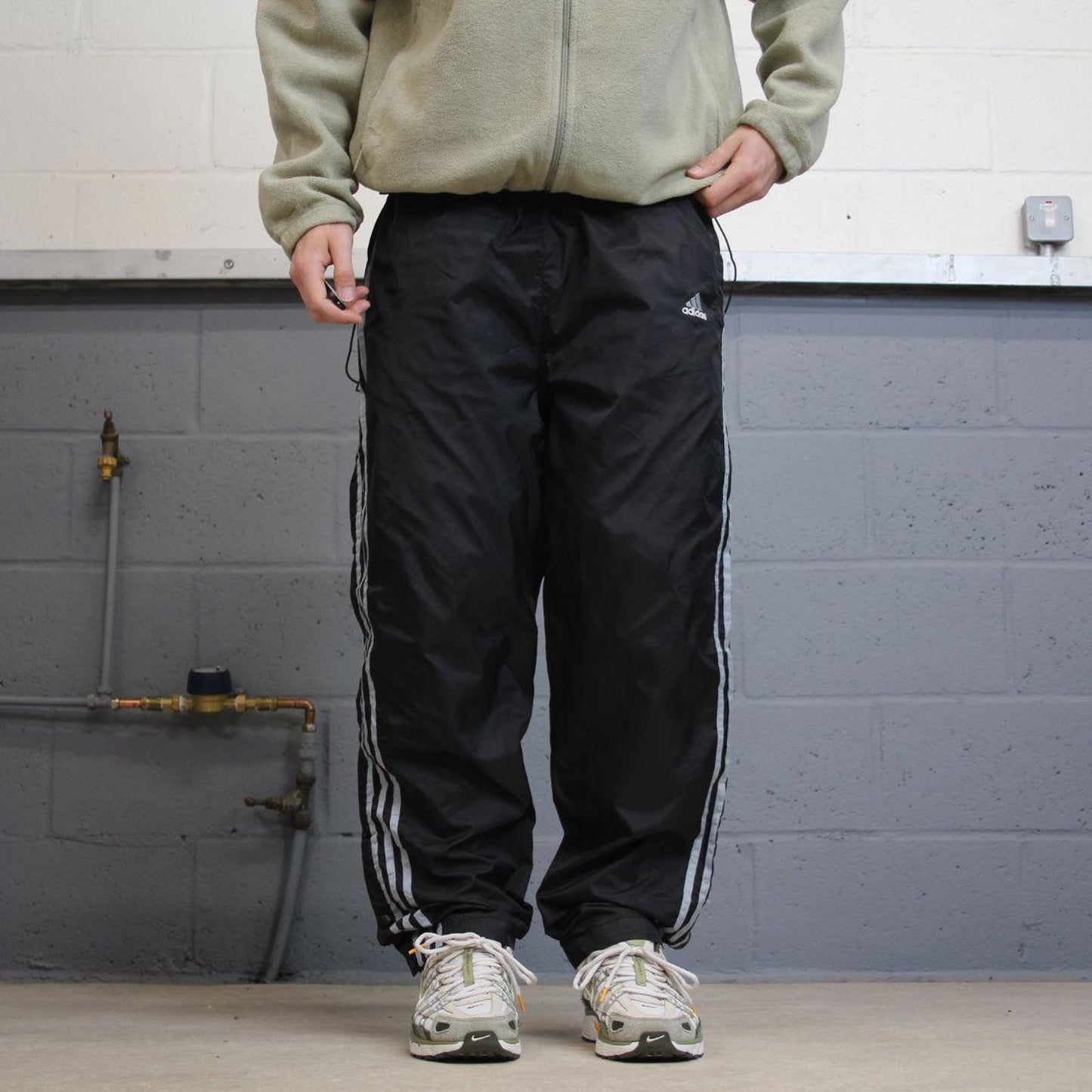 Vintage Y2K baggy Adidas tracksuit bottoms black Wide-leg embroidered lined leg popper track pants