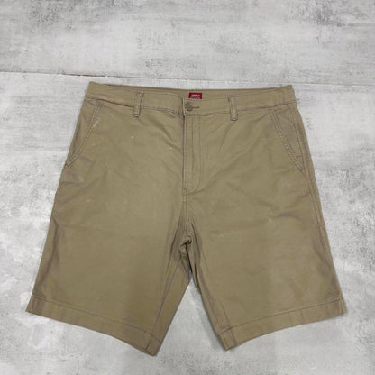 Mens Levi’s shorts W36