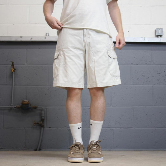 Beige IZOD cargo shorts W34