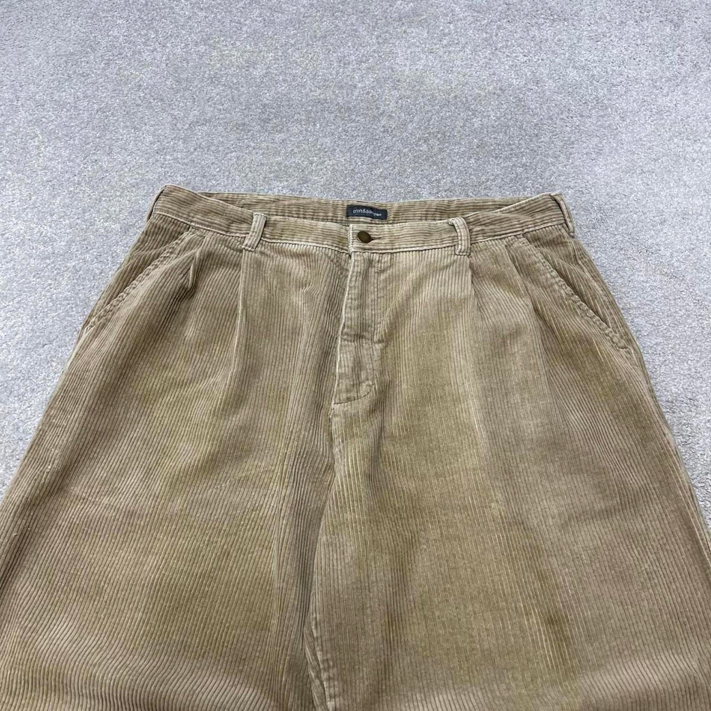 Baggy pleated Croft & Barrow corduroy pants W36L28 beige wide wale jumbo cord trousers 90s skater