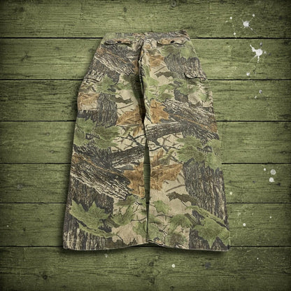 Vintage camo cargo pants y2k utility khaki Cabelas Realtree camouflage hunting cargos