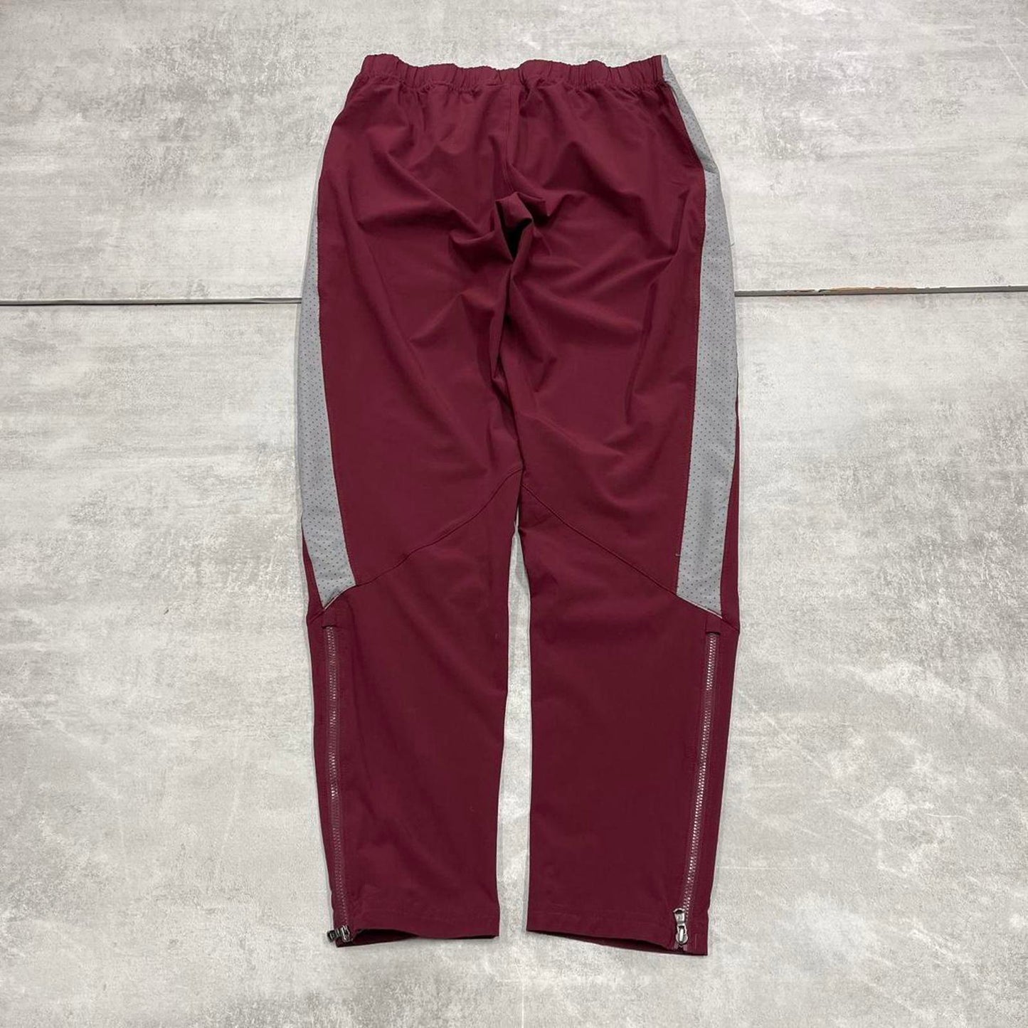 Embroidered Under Armour trackies S