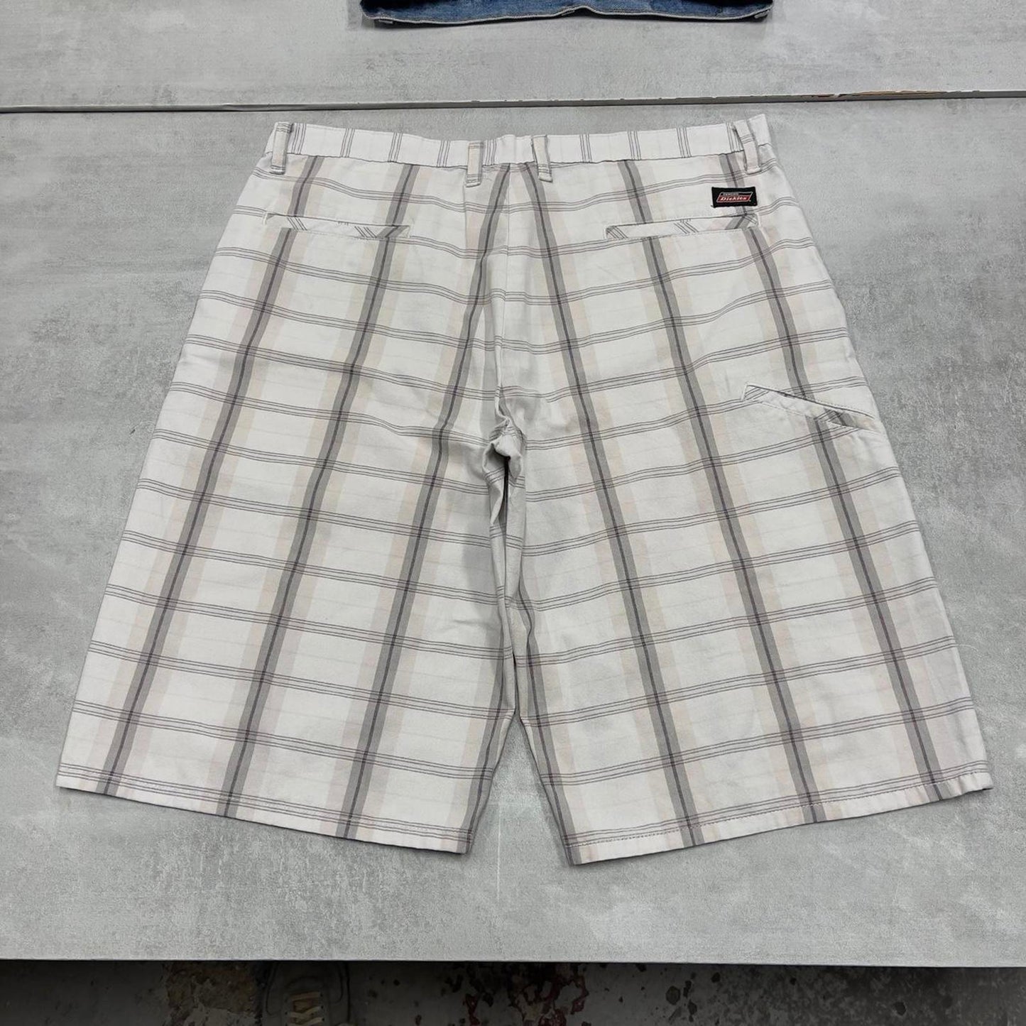 Checkered Dickies carpenter shorts W36
