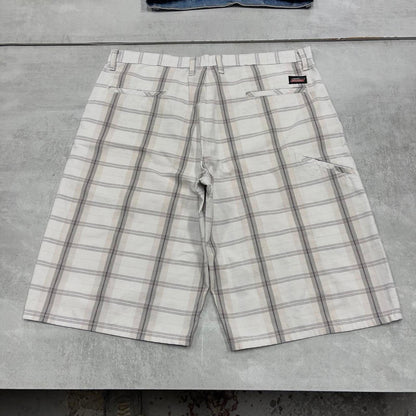 Checkered Dickies carpenter shorts W36