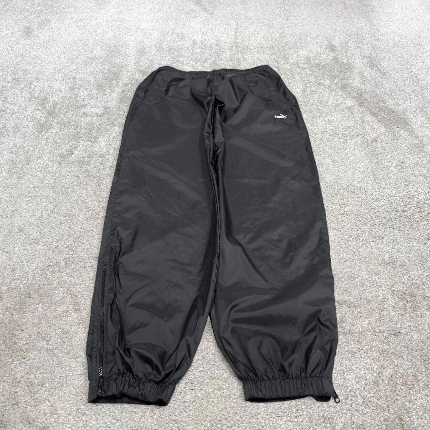 Baggy Puma trackies Large loose y2k floaty leg joggers embroidered logo shell suit pants