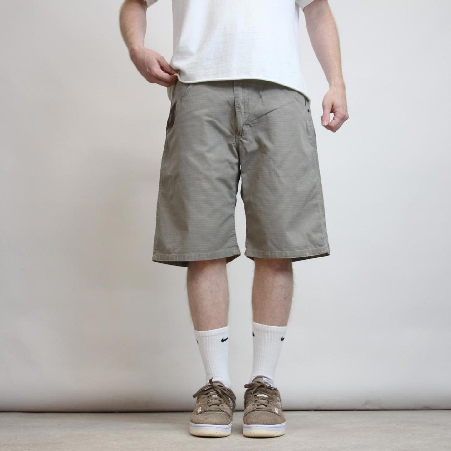 Mens baggy Wrangler carpenter shorts W35
