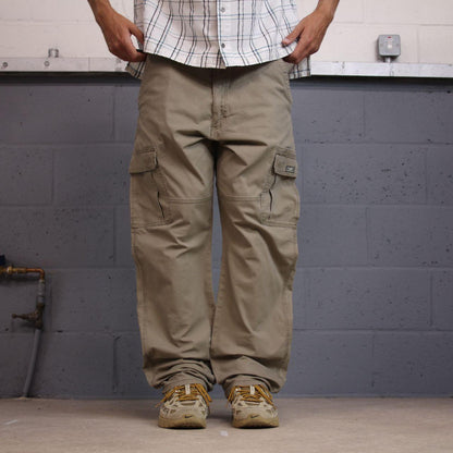 Wrangler cargo pants relaxed fit y2k khaki grey Lightweight straight leg relaxed skater work pants