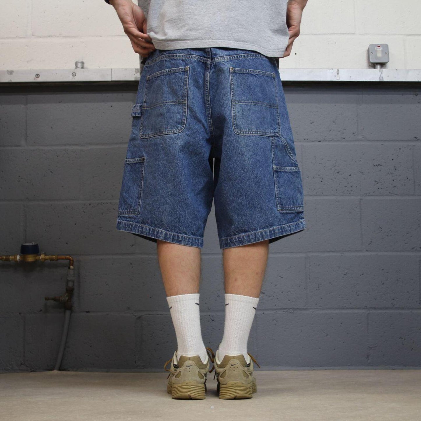 Baggy denim shorts carpenter blue Basic Editions skater style summer festival cargo jorts