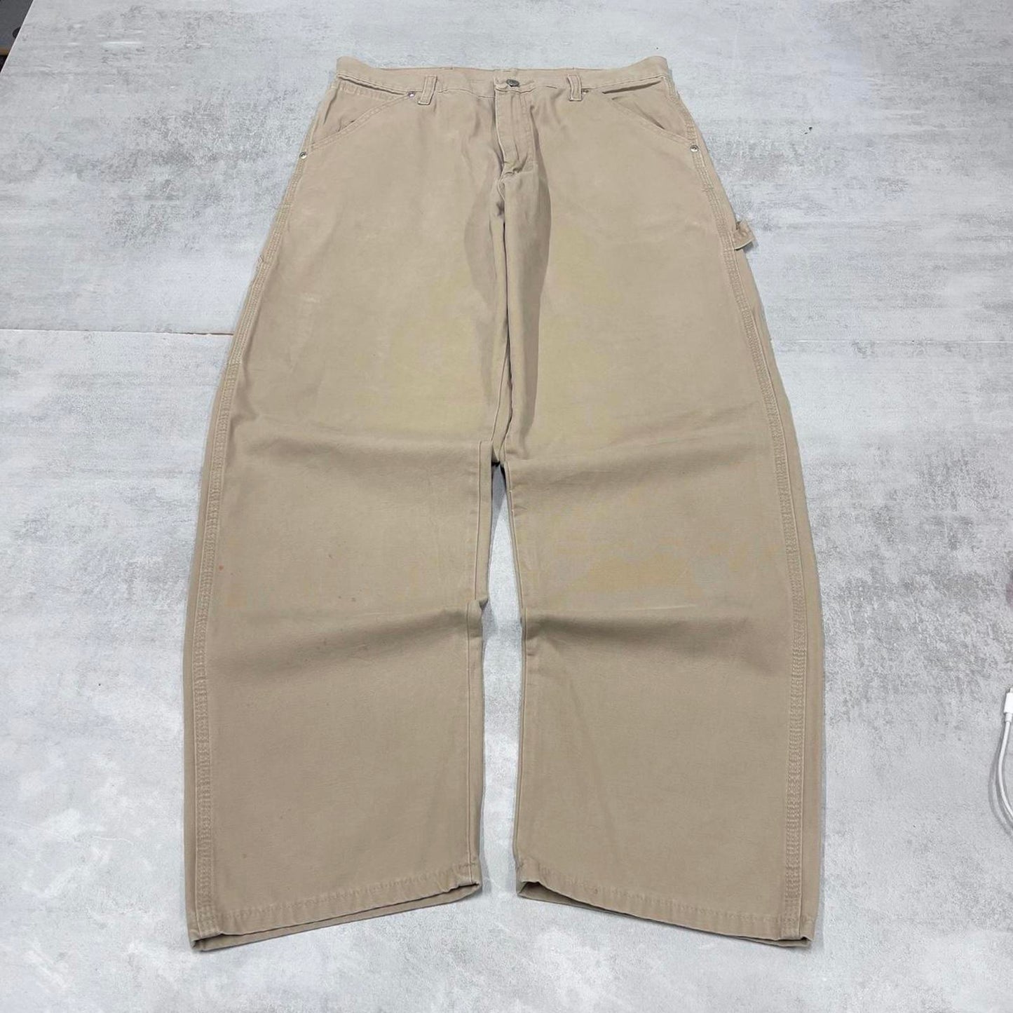Beige Wrangler carpenter pants W34L32 loose cargo skater style jeans