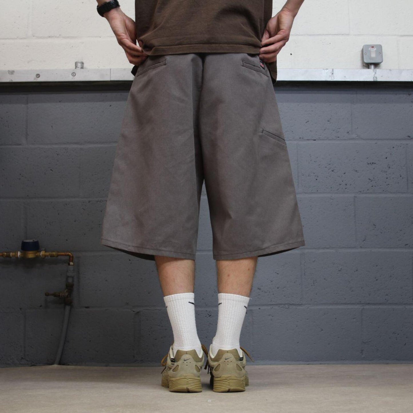 Dickies baggy carpenter shorts grey Chino style skater shorts long wode leg festival