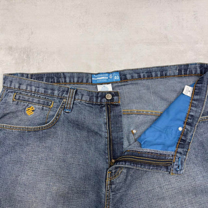 Baggy Rocawear skate jorts W40 long wide leg 90s style skater shorts embroidered design