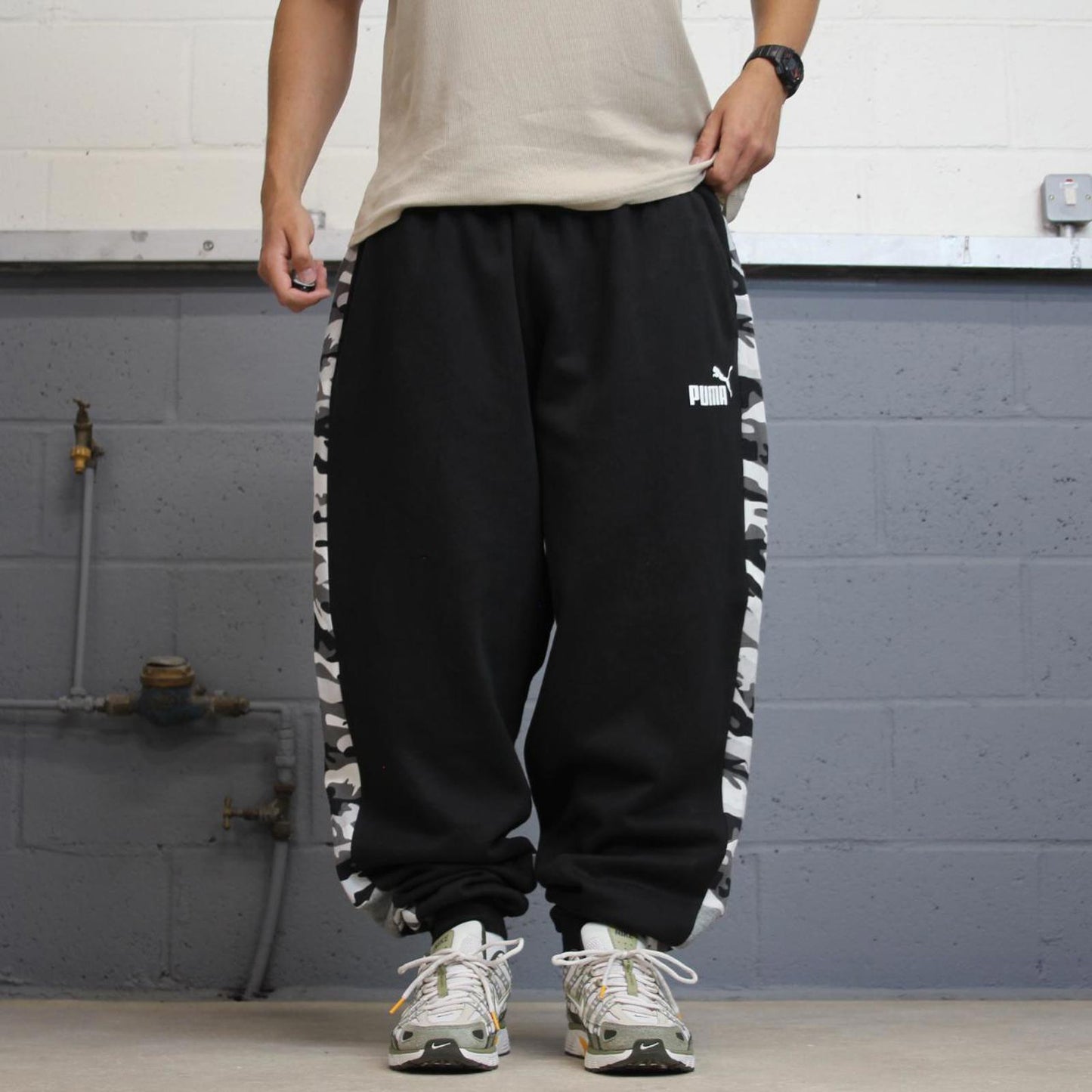 Baggy black Puma joggers 4XL y2k style sportswear track pants loose fit
