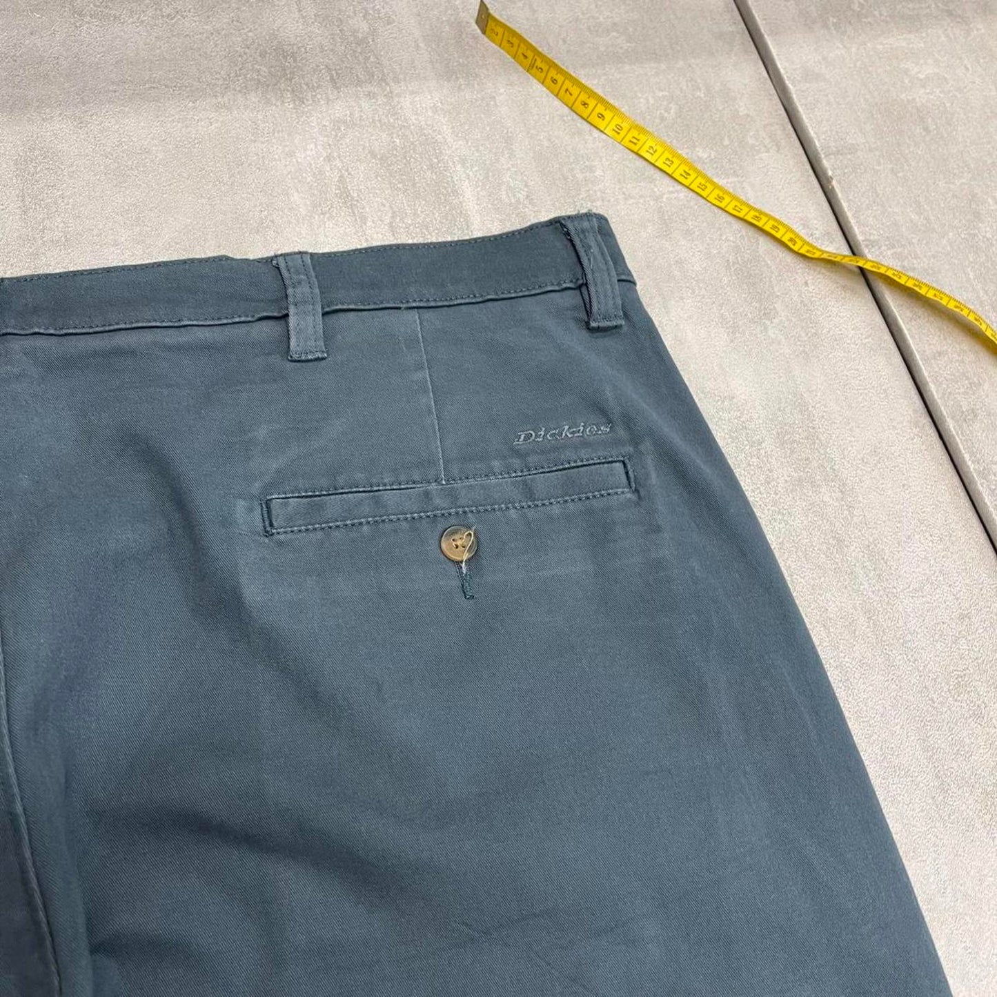 Mens Dickies skate style trousers W40 L32