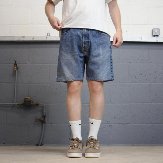 Mens Levi’s 505 jorts W36