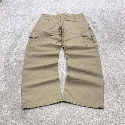 Beige Dickies cargo pants W34L30 twill style 90s skater work pants loose American workwear