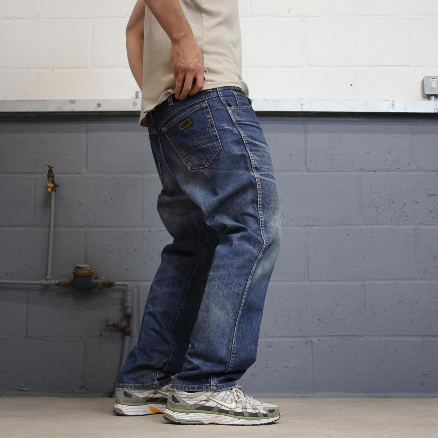 Vintage y2k Wrangler jeans W38L30 Faded blue denim skate style trousers