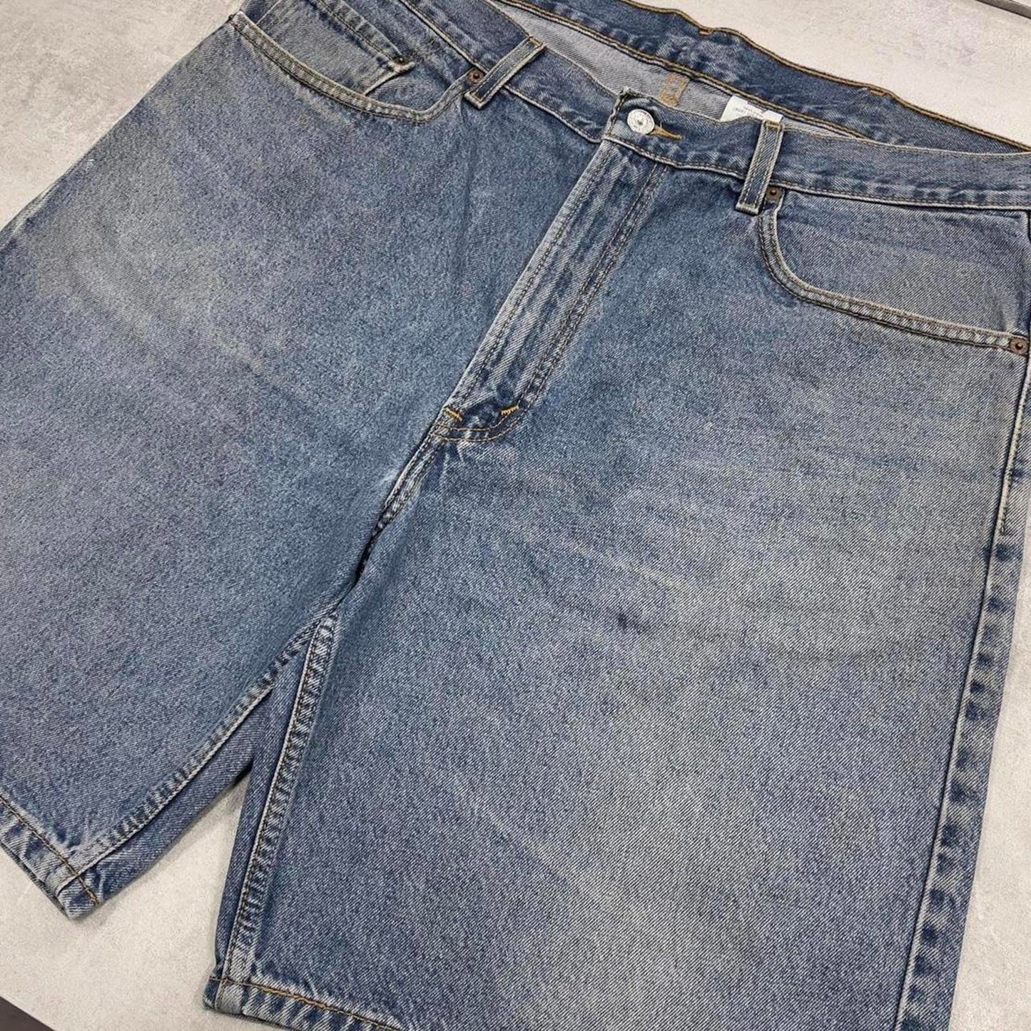 Mens Levi’s denim shorts W38