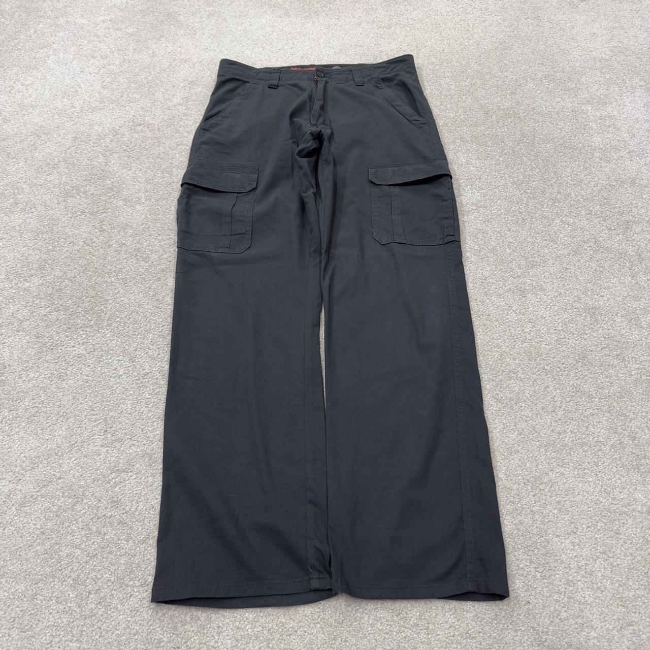 Wrangler cargo pants y2k black Straight leg skater work pants 32x32
