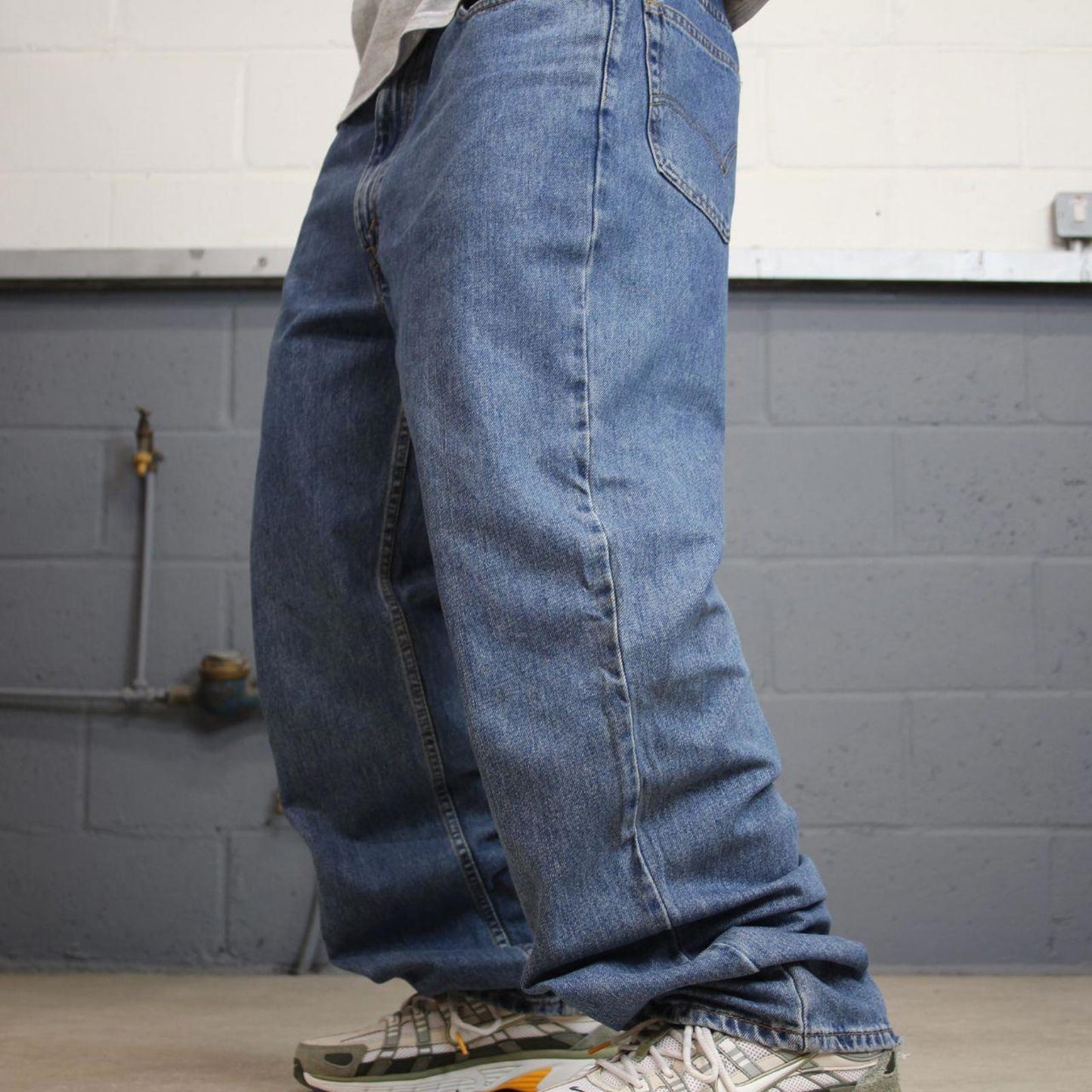 Mens Levis 550 jeans W38 L32 Loose relaxed fit denim skate trousers