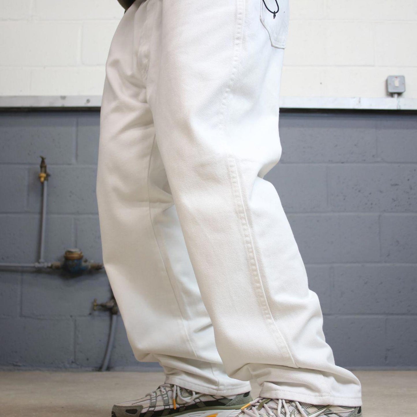 White Dickies jeans W40L30 loose white 90s skater style pants patch logo workwear