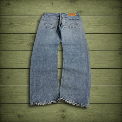 Y2K Levi’s 505 jeans straight leg washed blue Straight fit 5 pocket pants belt loops red tab logo