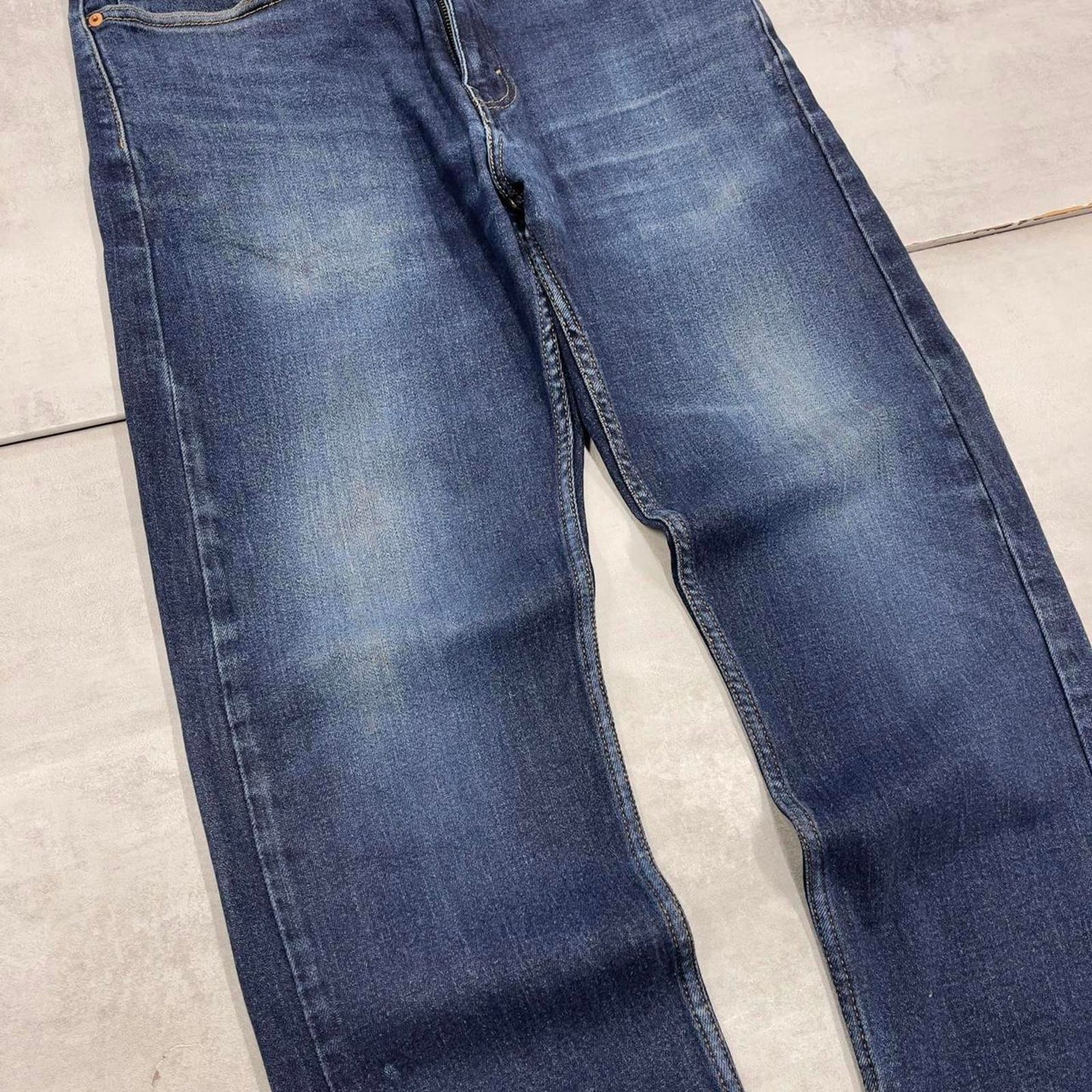 Blue Levis 505 jeans W34L30 blue straight leg y2k style pants red tab logo