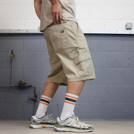 Beige baggy Dickies cargo shorts W40