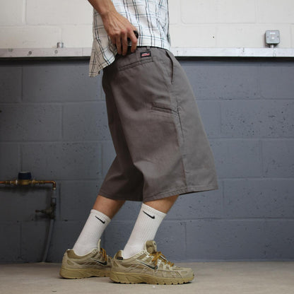 Dickies baggy carpenter chino shorts y2k grey Long skater style surf shorts over knee