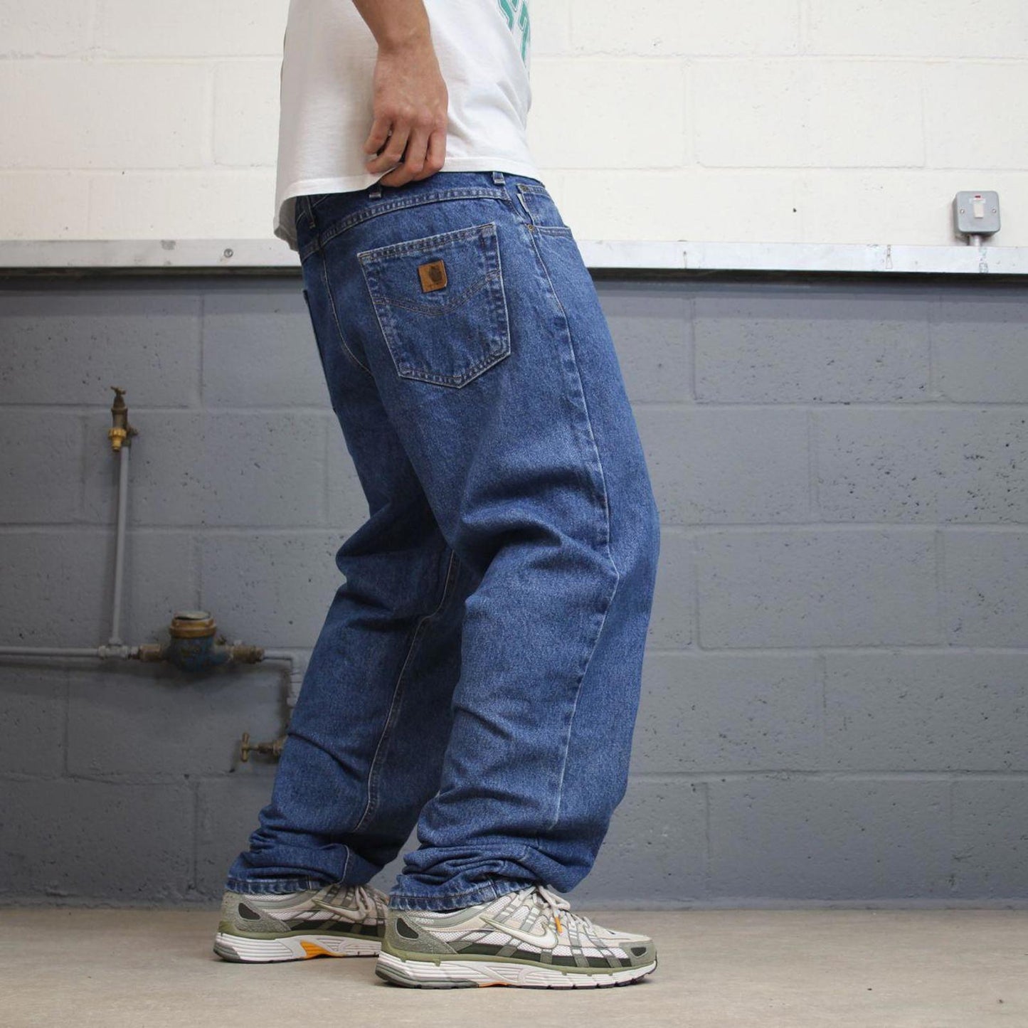 Blue Denim Carhartt jeans W38L32 90s style relaxed skater loose 5 pocket jeans