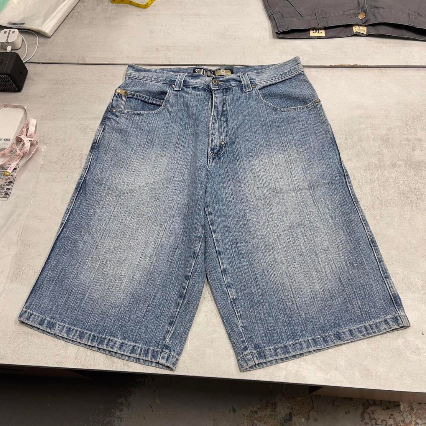 Baggy Southpole jorts W36 long wide leg embroidered design skater 90s style