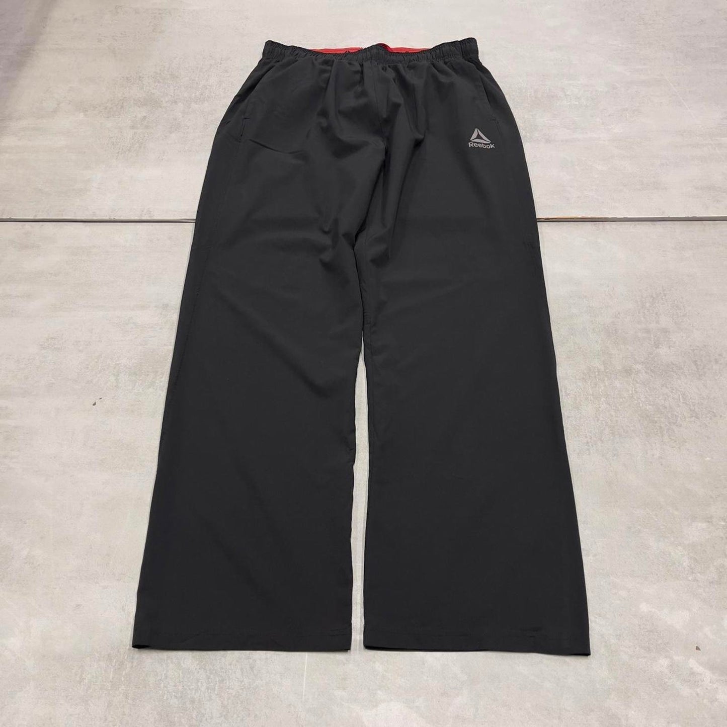Black Reebok trackies XL Loose y2k shell suit sportswear tracksuit bottoms