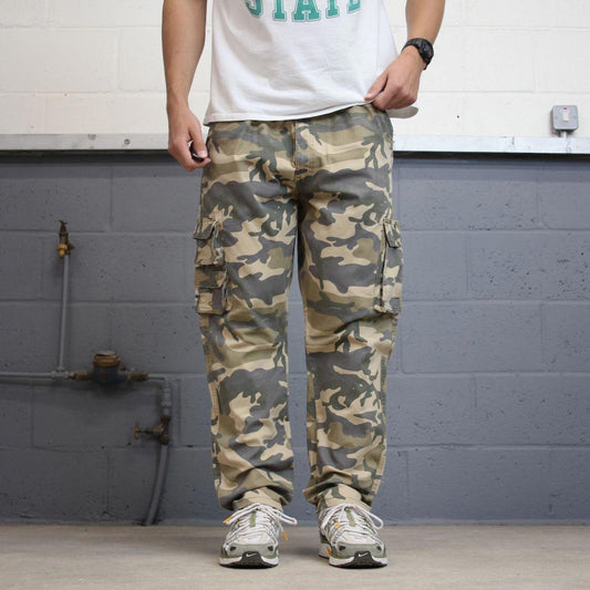 Wrangler camo cargo pants skater workwear W40L30 khaki forest camouflage straight y2k style trousers