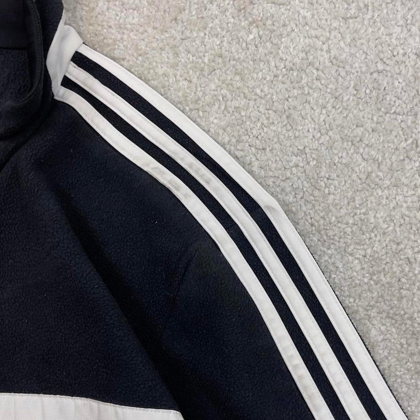 Black Adidas technical fleece Medium 1/4 zip pull over y2k autumn style lightweight zip up striped
