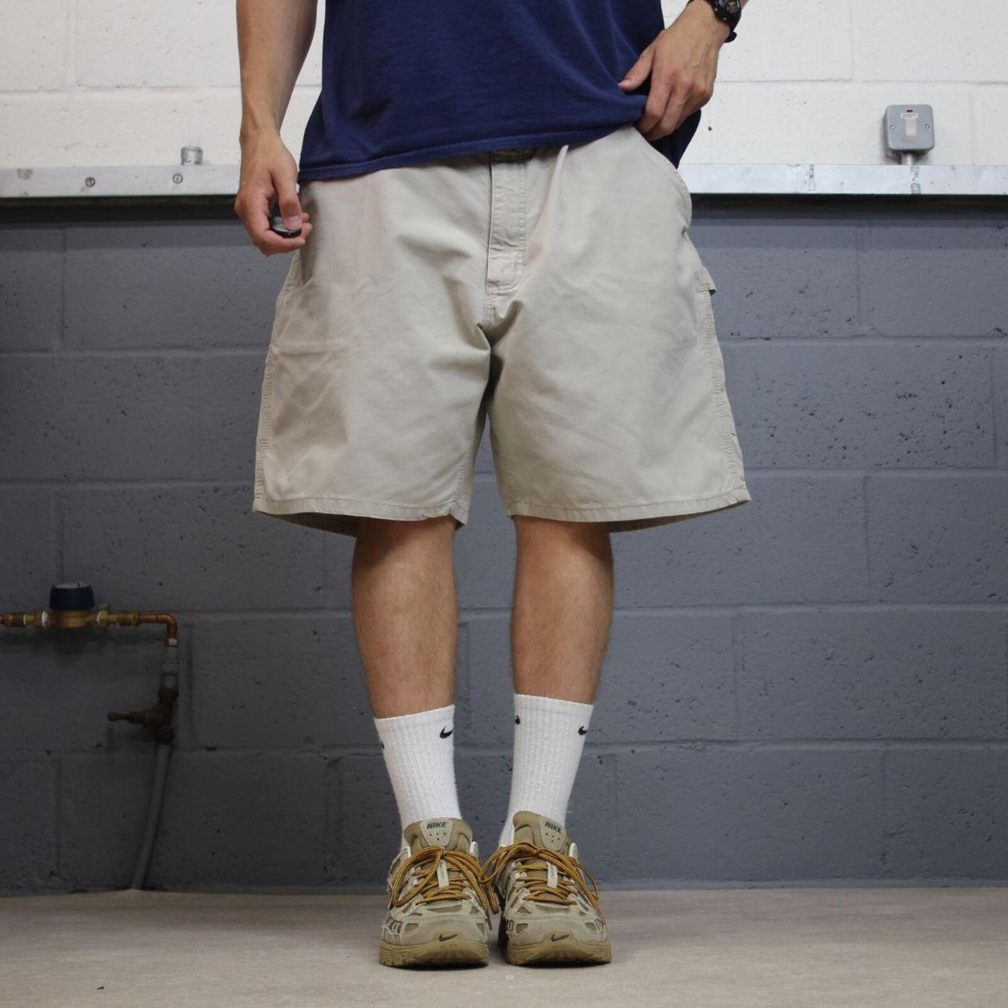 Vintage Carhartt carpenter shorts beige Loose cargo skater style relaxed workwear
