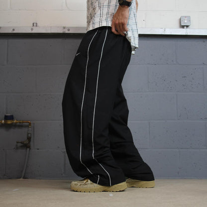 Y2K baggy Nike tracksuit bottoms black wide leg XXL Mesh lining drawstring waist swoosh logo