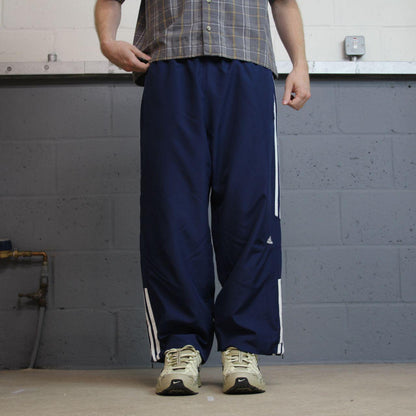 Y2K baggy Adidas tracksuit bottoms navy L Mesh lined side stripes embroidered logo track pants