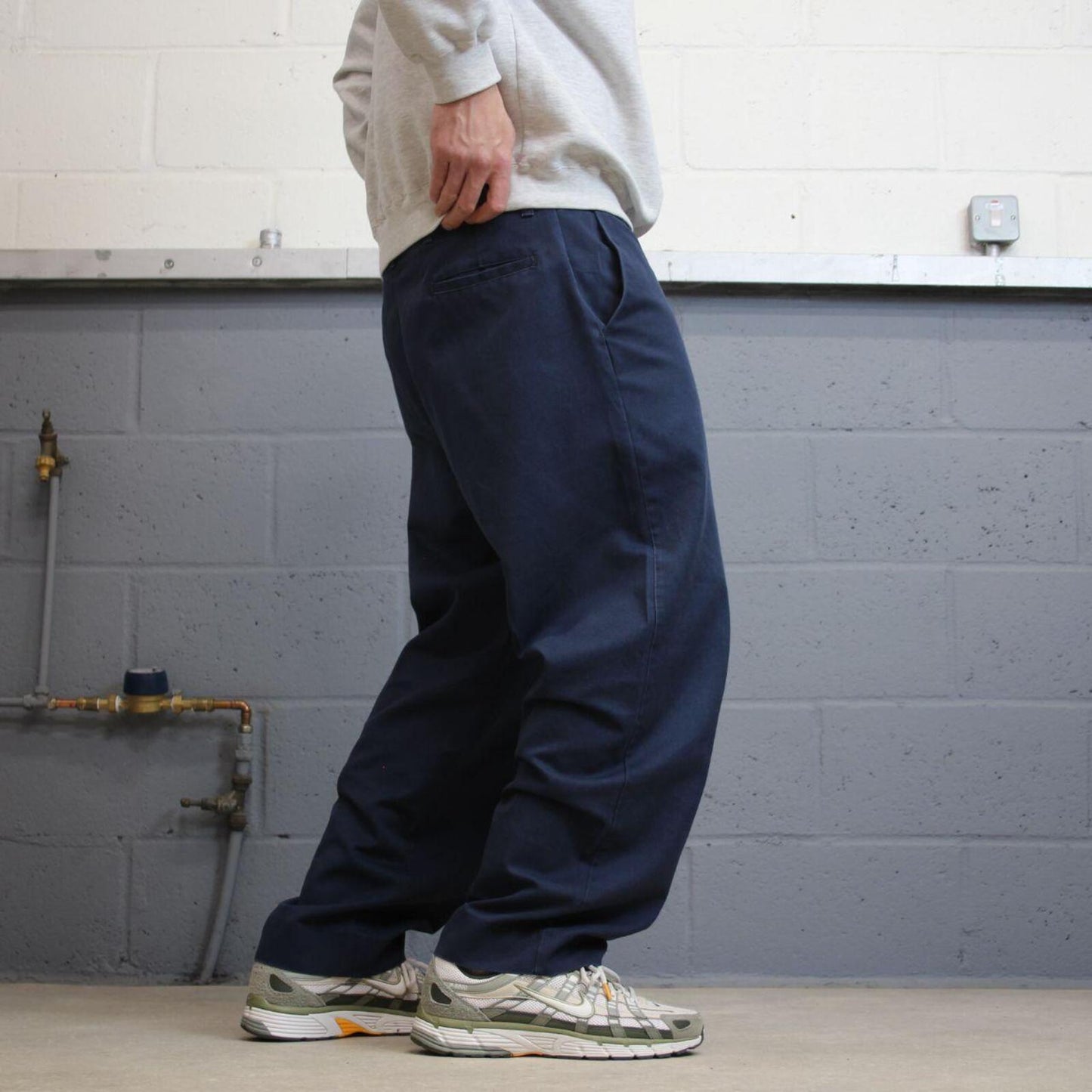 Vintage skater work pants faded navy W37L29 Loose chino style skate trousers Red Kap workwear