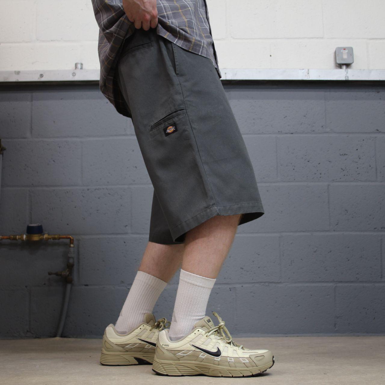 Dickies carpenter chino shorts relaxed grey Chino style skater shorts loose leg festival