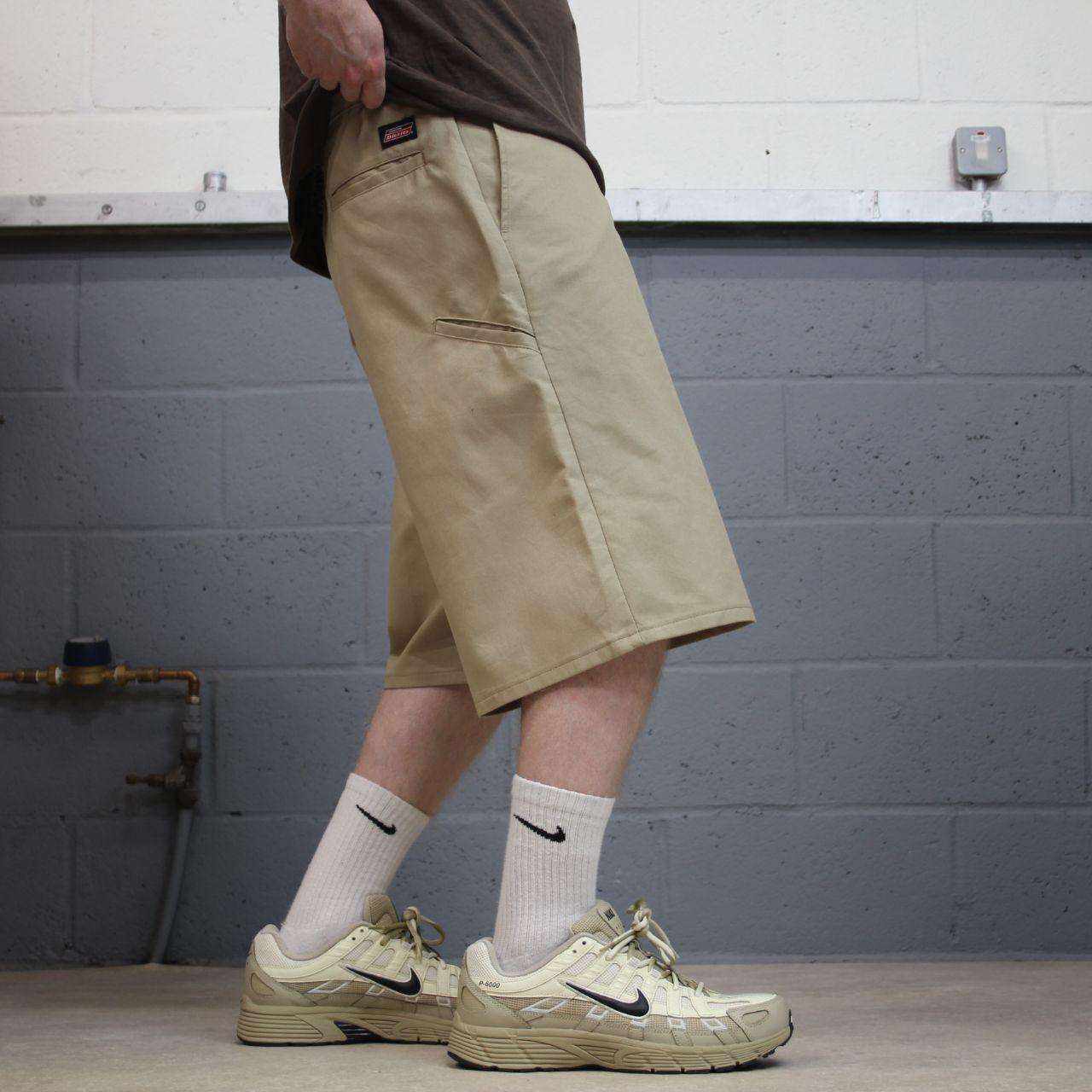 Dickies baggy carpenter chino shorts khaki Chino style skater shorts loose leg festival