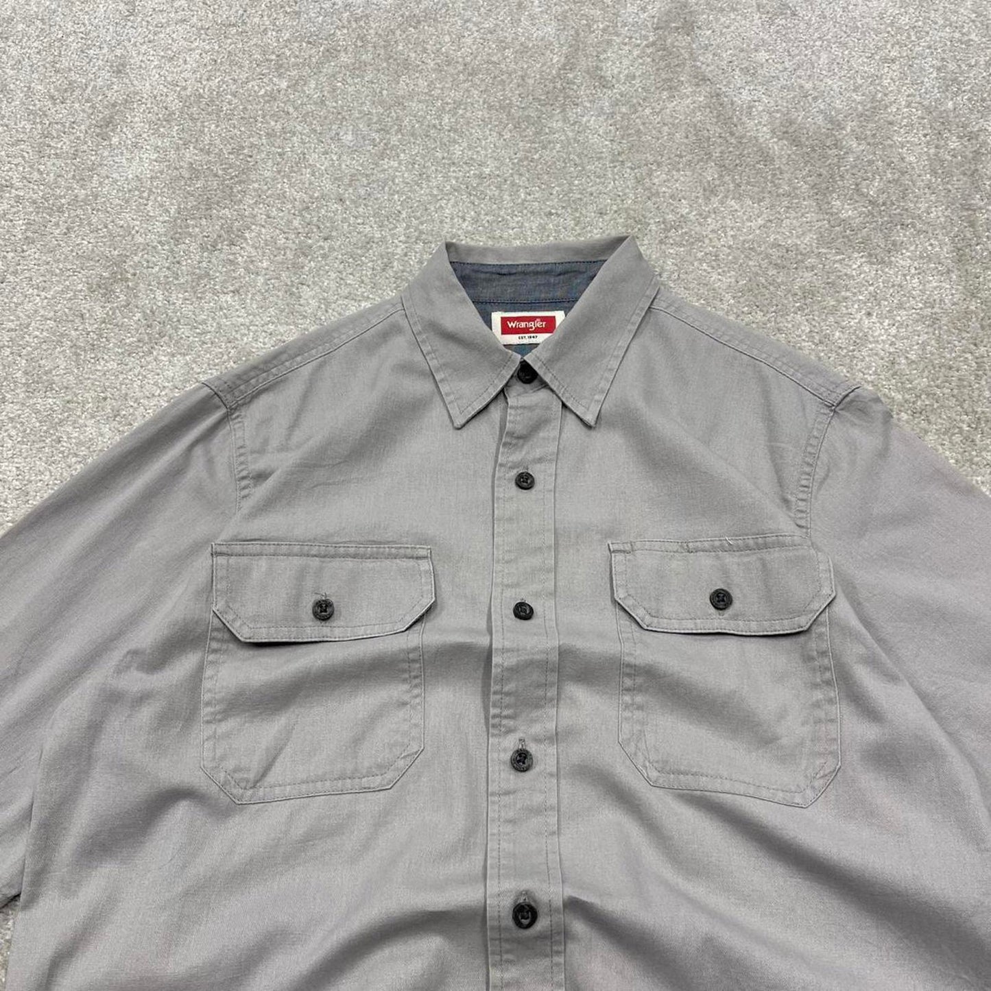 Y2K Wrangler short sleeeve shirt grey Workwear style button down summer shirt