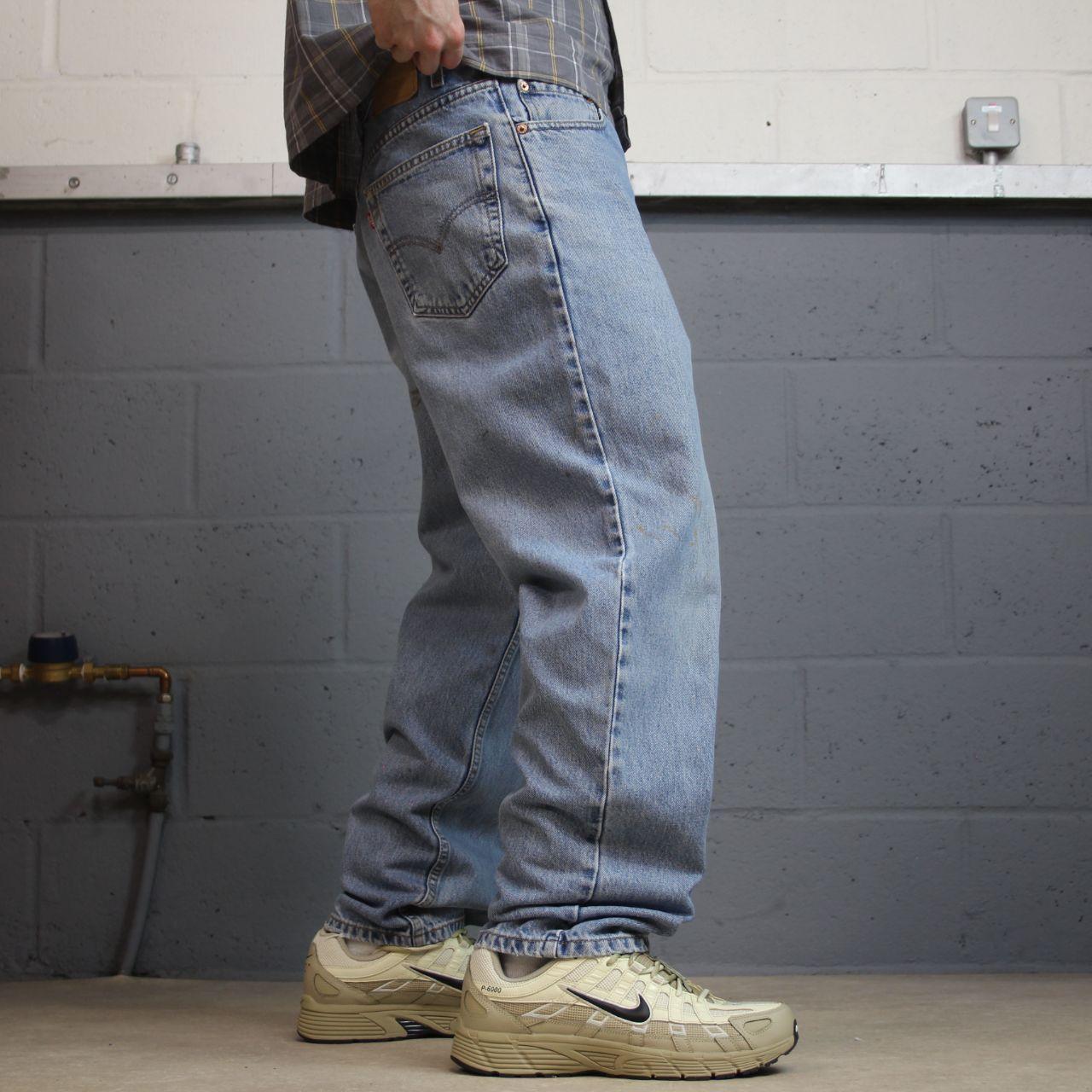 Levi’s 550 relaxed jeans y2k W34L29 blue red tab logo