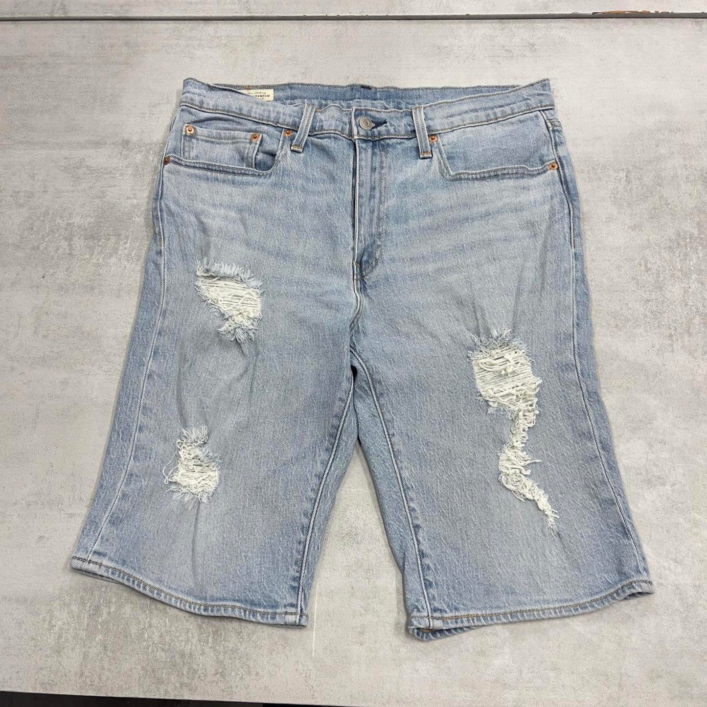 Levi's jean shorts W33