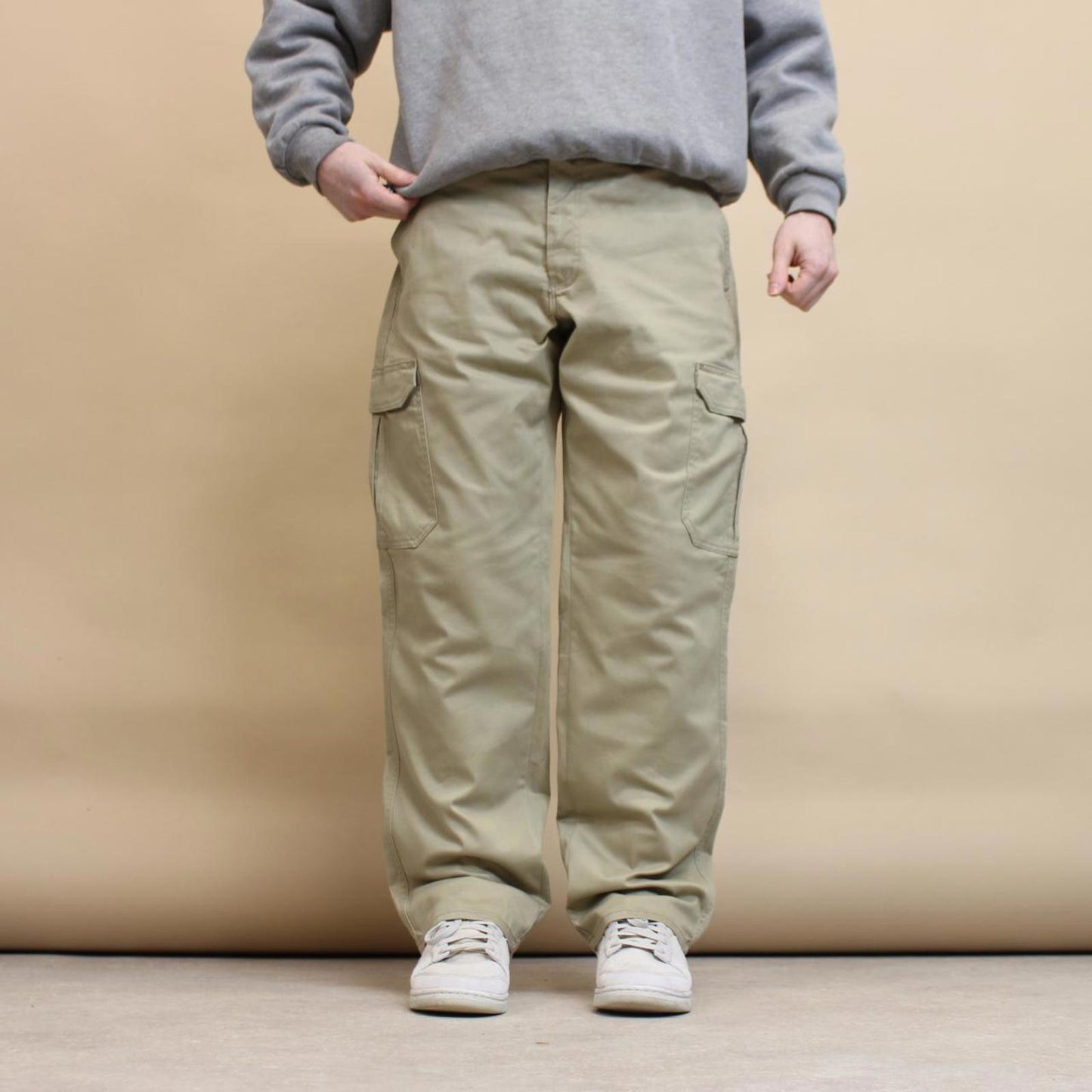 Lee cargo pants W38L31 beige loose cargo skater style pants
