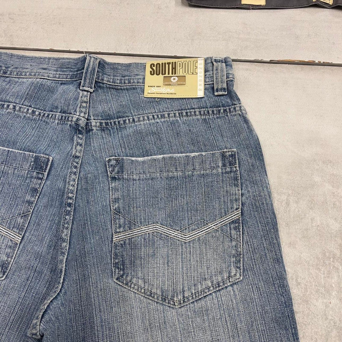 Baggy Southpole jorts W36 long wide leg embroidered design skater 90s style