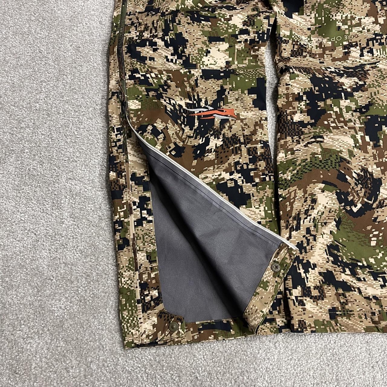 Sitka Goretex waterproof pants camo women’s L khaki Camouflage hiking outdoors rain trousers