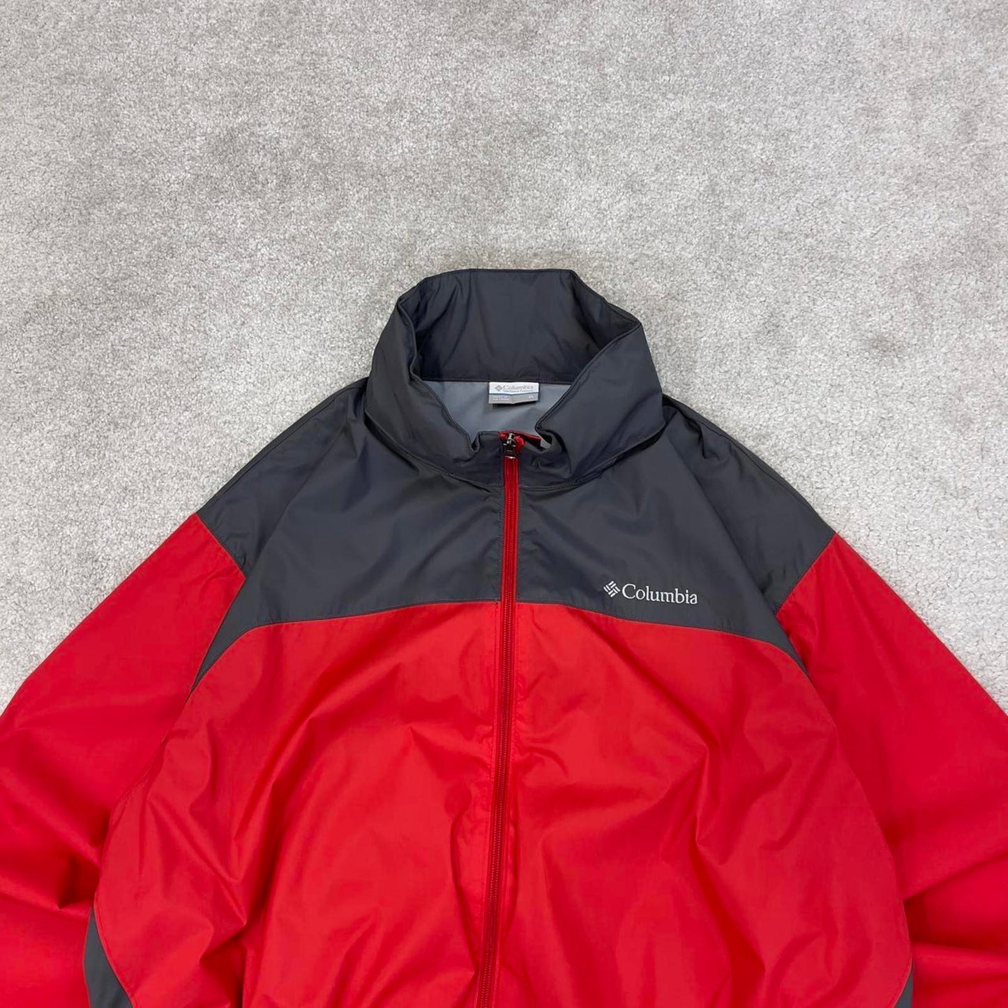 Red grey Columbia technical jacket XL men's y2k style unlined hooded adjustable windbreaker autumn