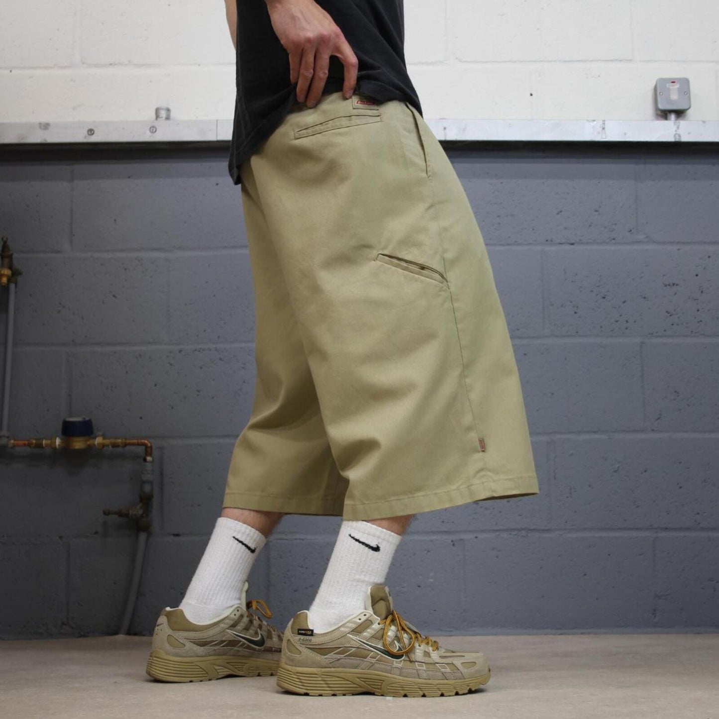 Dickies extra baggy chino shorts carpenter khaki Skater / surf style shorts long wide leg festival