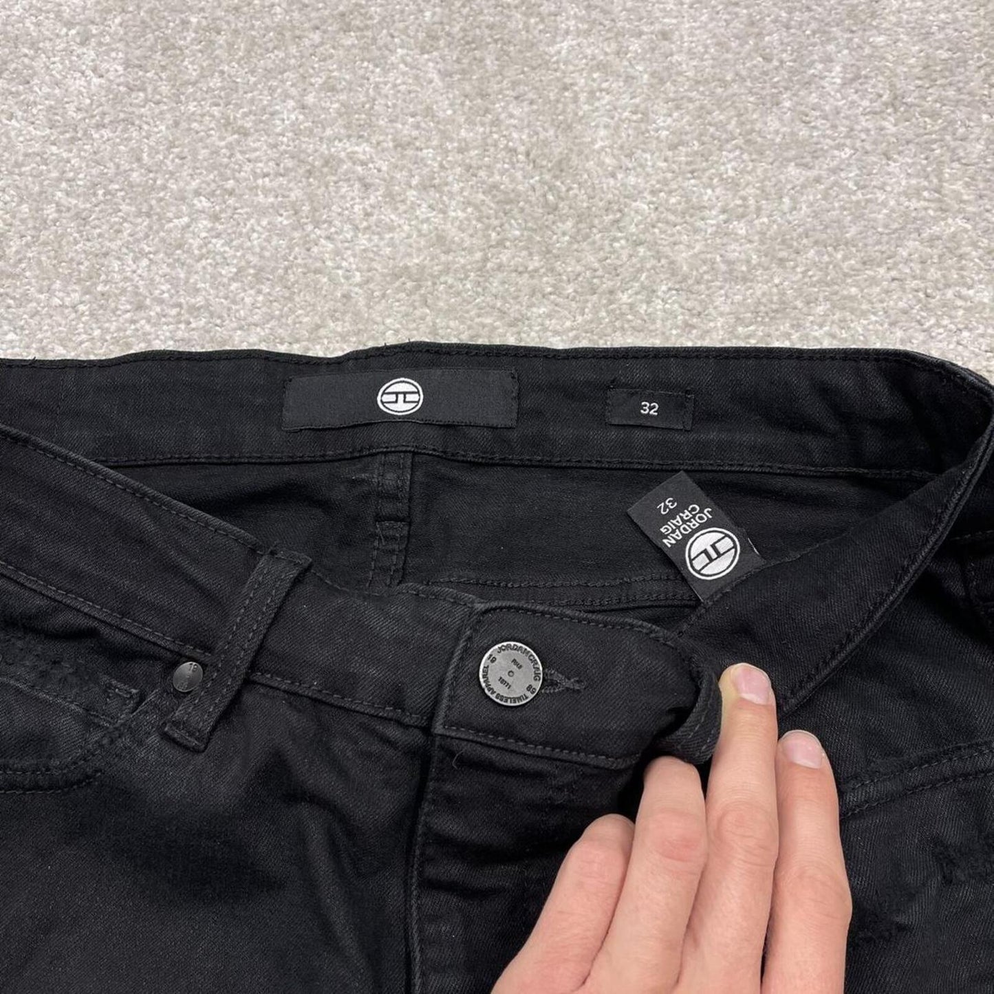Y2k distressed denim shorts black W32 Jordan Craig summer ripped jorts