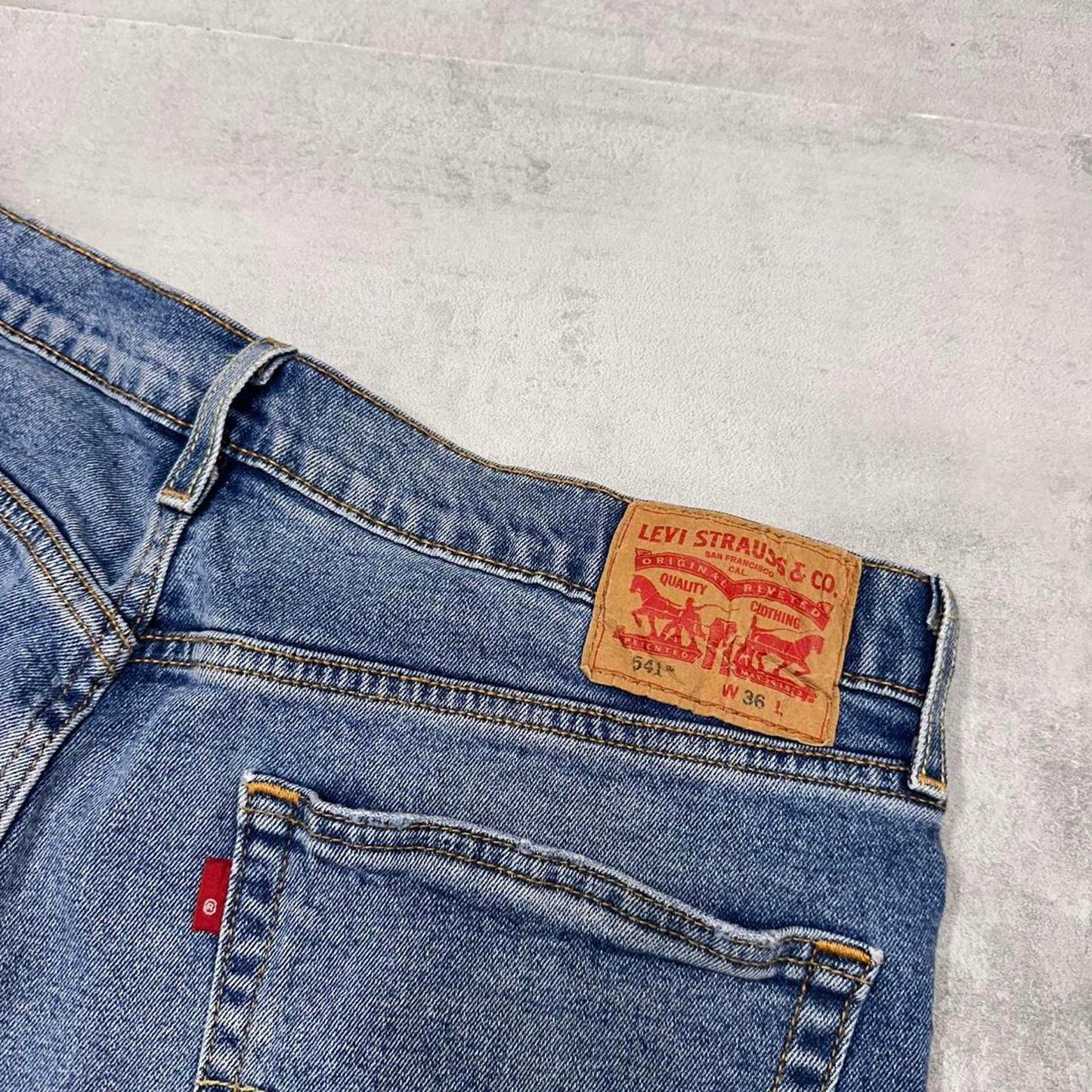 Mens Levi’s jorts W36