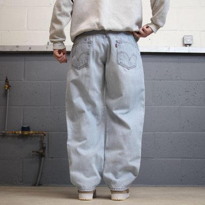 Baggy y2k Levi’s jeans 550 washed blue Loose relaxed fit 00s denim pants red tab logo